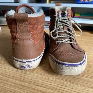 Hana Beaman SK8-HI 46 MTE Vans